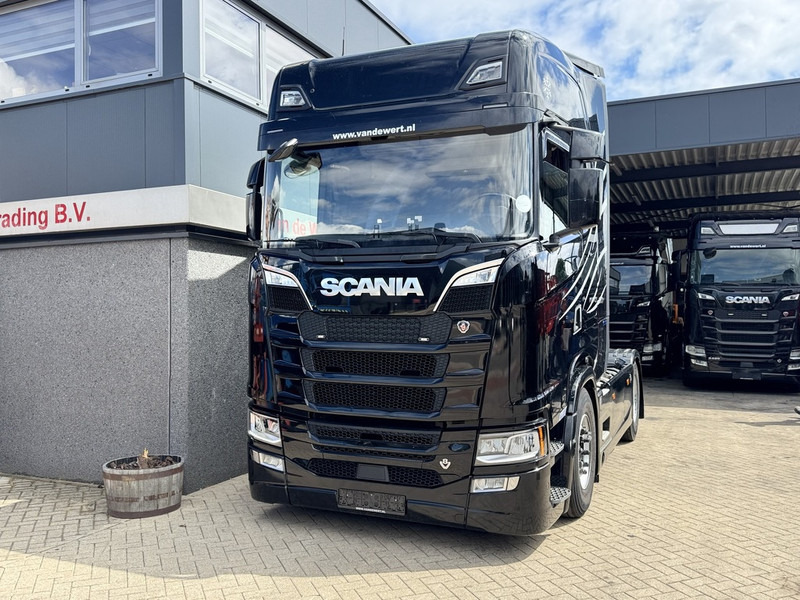 Scania S520 V8 4x2 Full Air - Automaat - Retarder - Euro 6 - I Park Cool - 2018 - TUV 02-2026 - Tracteur routier: photos 2 Scania S520 V8 4x2 Full Air - Automaat - Retarder - Euro 6 - I Park Cool - 2018 - TUV 02-2026 - Tracteur routier: photos 2