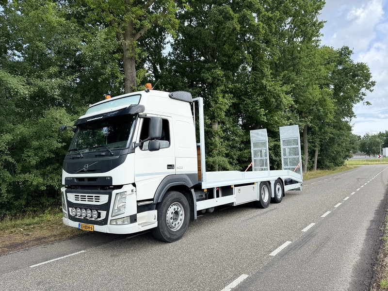 Volvo FM 420 6X2 Machine Transporter / Oprij Vrachtwagen 2013 / EURO 6 / 550DKM / APK 8-26 / Steering Wheel - Camion porte-voitures: photos 2 Volvo FM 420 6X2 Machine Transporter / Oprij Vrachtwagen 2013 / EURO 6 / 550DKM / APK 8-26 / Steering Wheel - Camion porte-voitures: photos 2