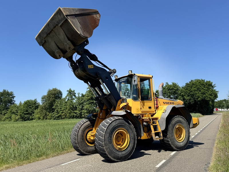 Volvo L110E - Chargeuse sur pneus: photos 2 Volvo L110E - Chargeuse sur pneus: photos 2