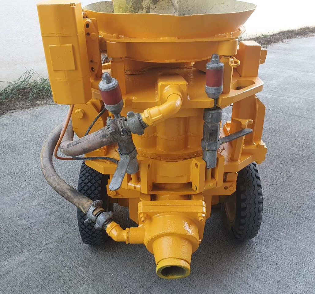 Aliva AL 262.1 shotcrete rotor machine - Matériel de béton: photos 3 Aliva AL 262.1 shotcrete rotor machine - Matériel de béton: photos 3