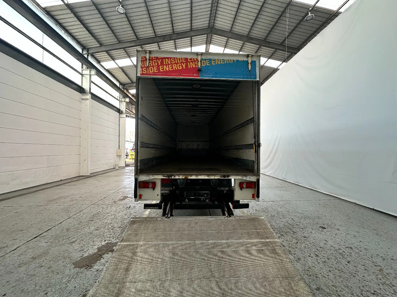 MAN TGS 26.360 AIRCO / 6x2 - Camion fourgon: photos 5 MAN TGS 26.360 AIRCO / 6x2 - Camion fourgon: photos 5