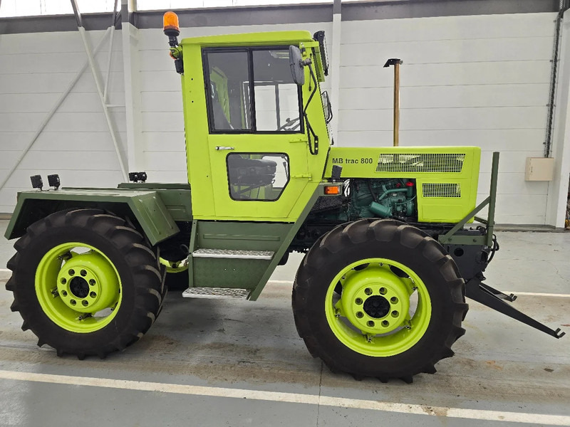 MB Trac MB TRAC 800 / NIEUWE TOESTAND - NOUVELLE CONDITION - NEW CONDITION - NEUER ZUSTAND - Tracteur agricole: photos 4 MB Trac MB TRAC 800 / NIEUWE TOESTAND - NOUVELLE CONDITION - NEW CONDITION - NEUER ZUSTAND - Tracteur agricole: photos 4