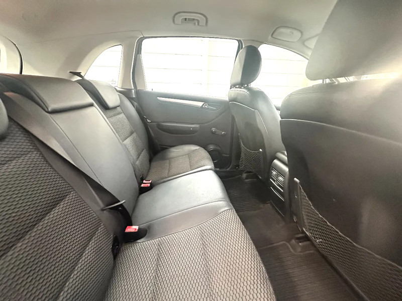 Berline Mercedes-Benz B-Klasse 180 CDI: photos 13