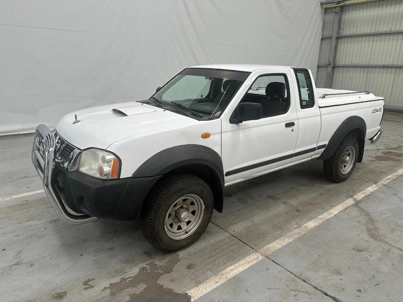 Nissan Navara 2.5 Di / EURO 3 - Voiture: photos 1 Nissan Navara 2.5 Di / EURO 3 - Voiture: photos 1