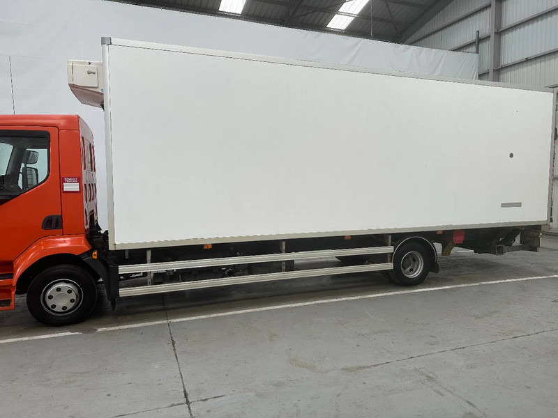 Renault D 12 220 / 264728 km - Camion frigorifique: photos 2 Renault D 12 220 / 264728 km - Camion frigorifique: photos 2