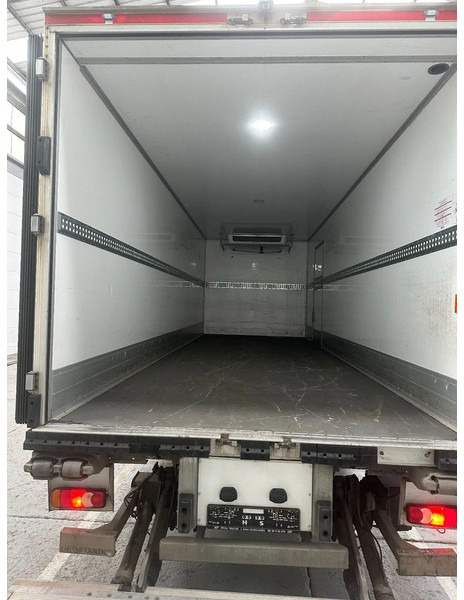 Camion frigorifique Renault D 12 220 / 264728 km: photos 14 Camion frigorifique Renault D 12 220 / 264728 km: photos 14