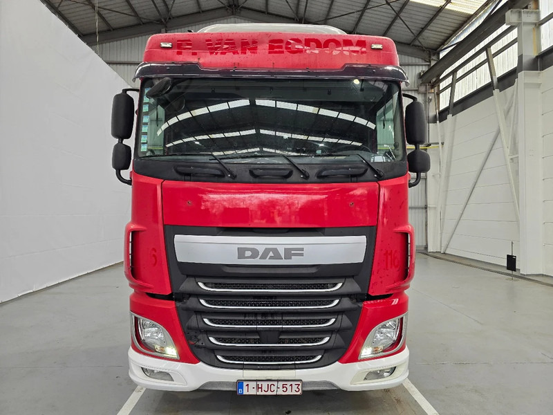 DAF XF 106.460 EURO 6 / RETARDER / PTO / MANUEL / AIRCO - Tracteur routier: photos 2 DAF XF 106.460 EURO 6 / RETARDER / PTO / MANUEL / AIRCO - Tracteur routier: photos 2