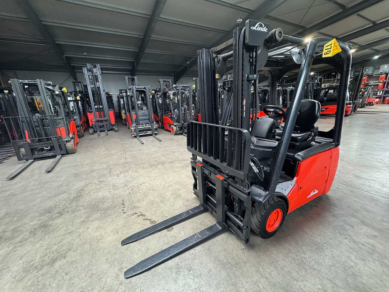 04/2021 LINDE E16 1.600 KG 3.+4. - Chariot élévateur: photos 2 04/2021 LINDE E16 1.600 KG 3.+4. - Chariot élévateur: photos 2