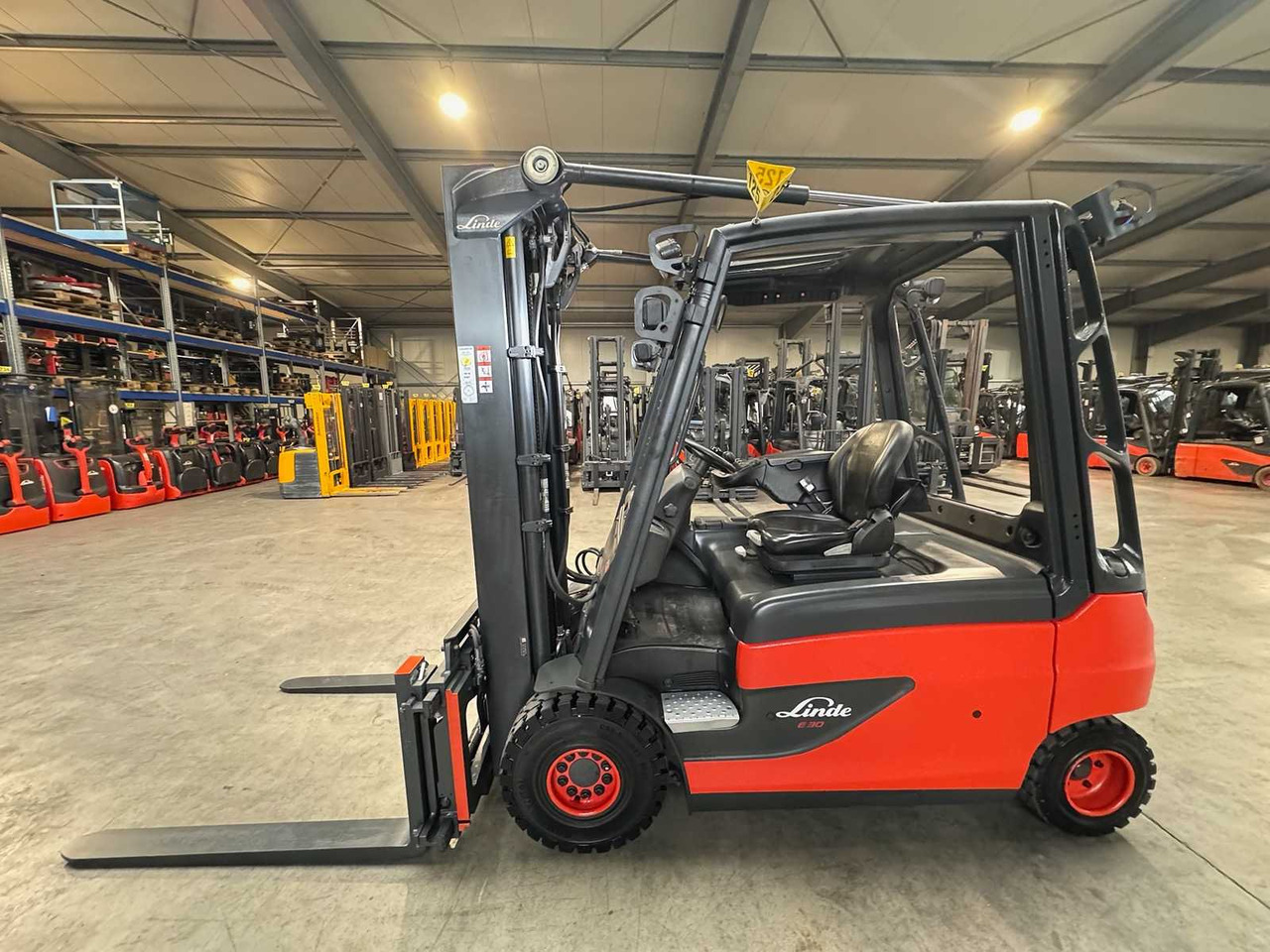 09/2021 SERVICE+UVV 10/2026 LINDE E30 TRIPLEX 513CM 3RD+4TH VALVE FORK ADJUSTER ELECTRIC FORKLIFT 5.255 HOURS - Chariot élévateur: photos 2 09/2021 SERVICE+UVV 10/2026 LINDE E30 TRIPLEX 513CM 3RD+4TH VALVE FORK ADJUSTER ELECTRIC FORKLIFT 5.255 HOURS - Chariot élévateur: photos 2