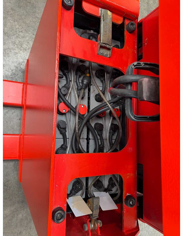 Chariot élévateur 13/2024 SERVICE +UVV 10/2026 LINDE T20SF 2.000KG PALLET TRUCK ANT STACKER 3.098 HOURS: photos 11