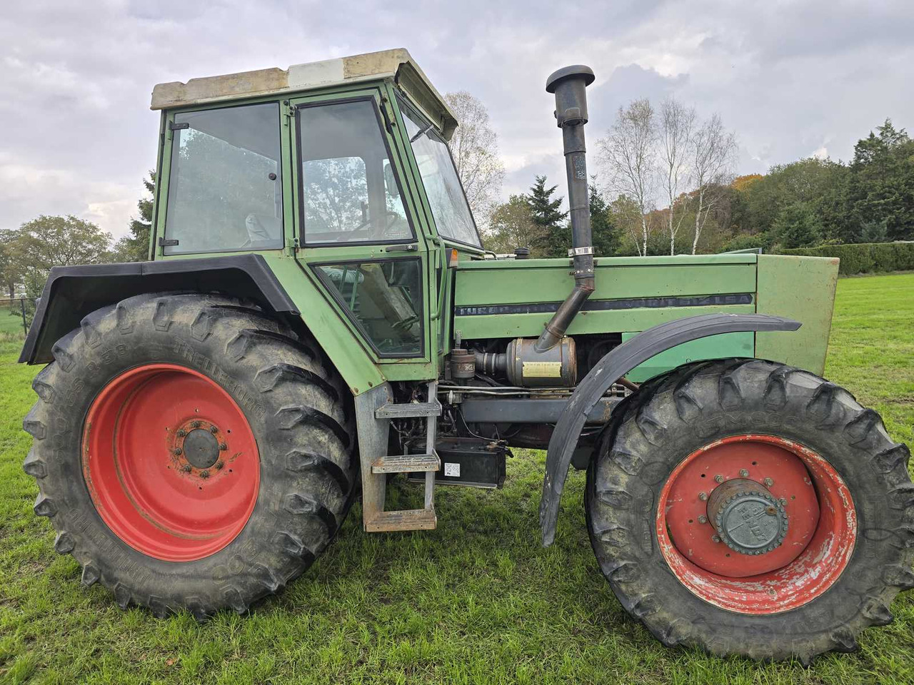 1986 FENDT 612 LSA TURBOMATIK ALL-WHEEL DRIVE FARM TRACTOR - Tracteur agricole: photos 5 1986 FENDT 612 LSA TURBOMATIK ALL-WHEEL DRIVE FARM TRACTOR - Tracteur agricole: photos 5