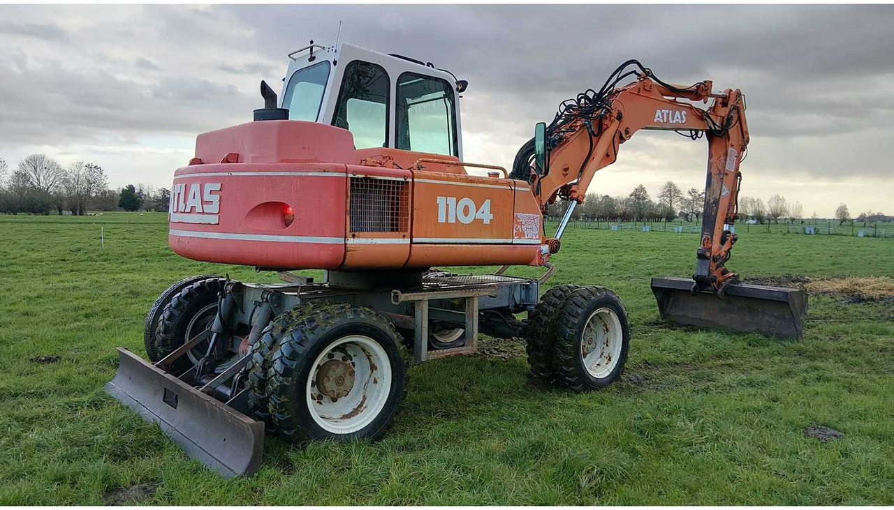 1996 ATLAS 1104 WHEELED EXCAVATOR - Pelle sur pneus: photos 4 1996 ATLAS 1104 WHEELED EXCAVATOR - Pelle sur pneus: photos 4