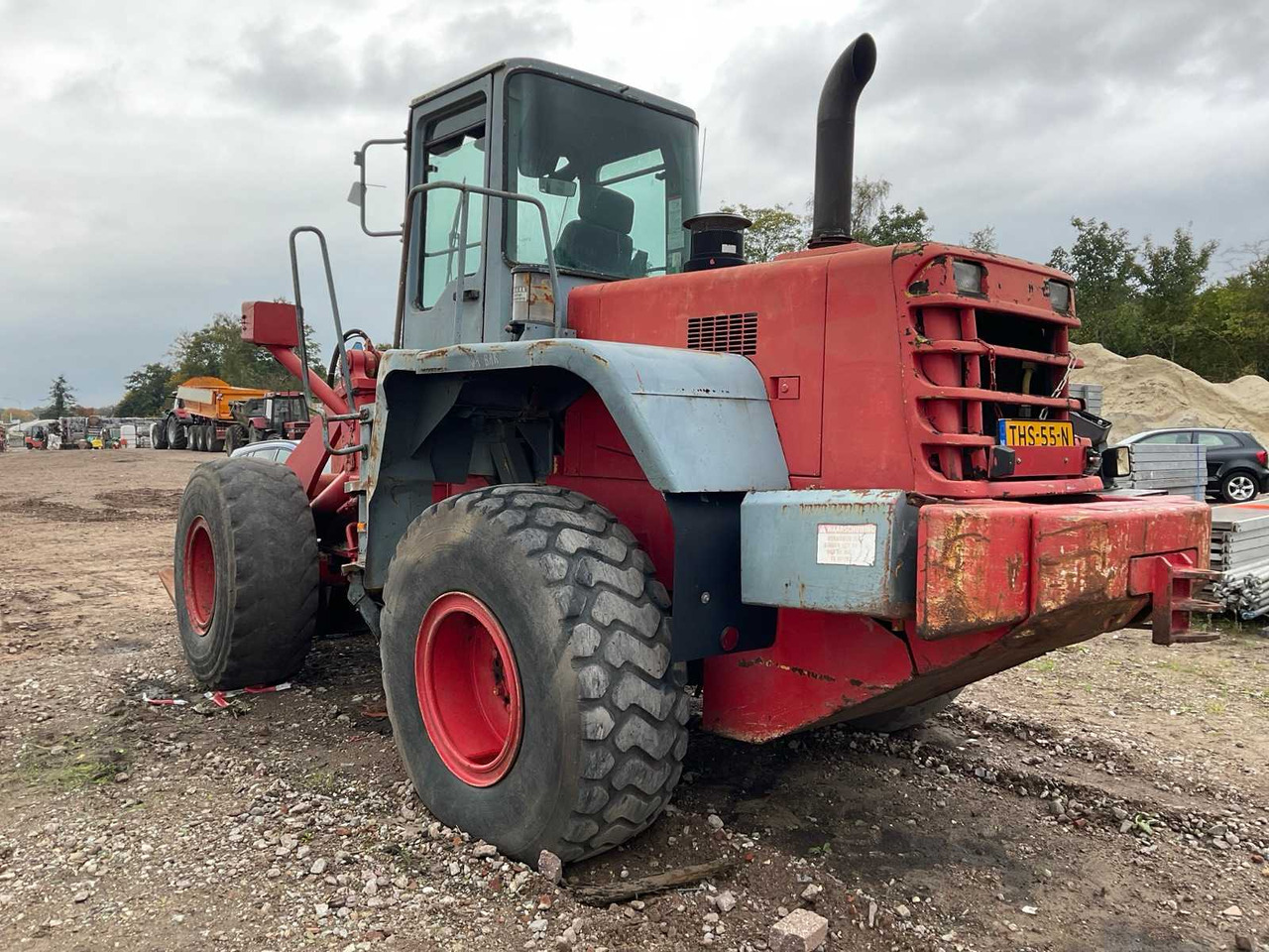 1996 KOMATSU WH320-3H WHEEL LOADER - Chargeuse sur pneus: photos 2 1996 KOMATSU WH320-3H WHEEL LOADER - Chargeuse sur pneus: photos 2