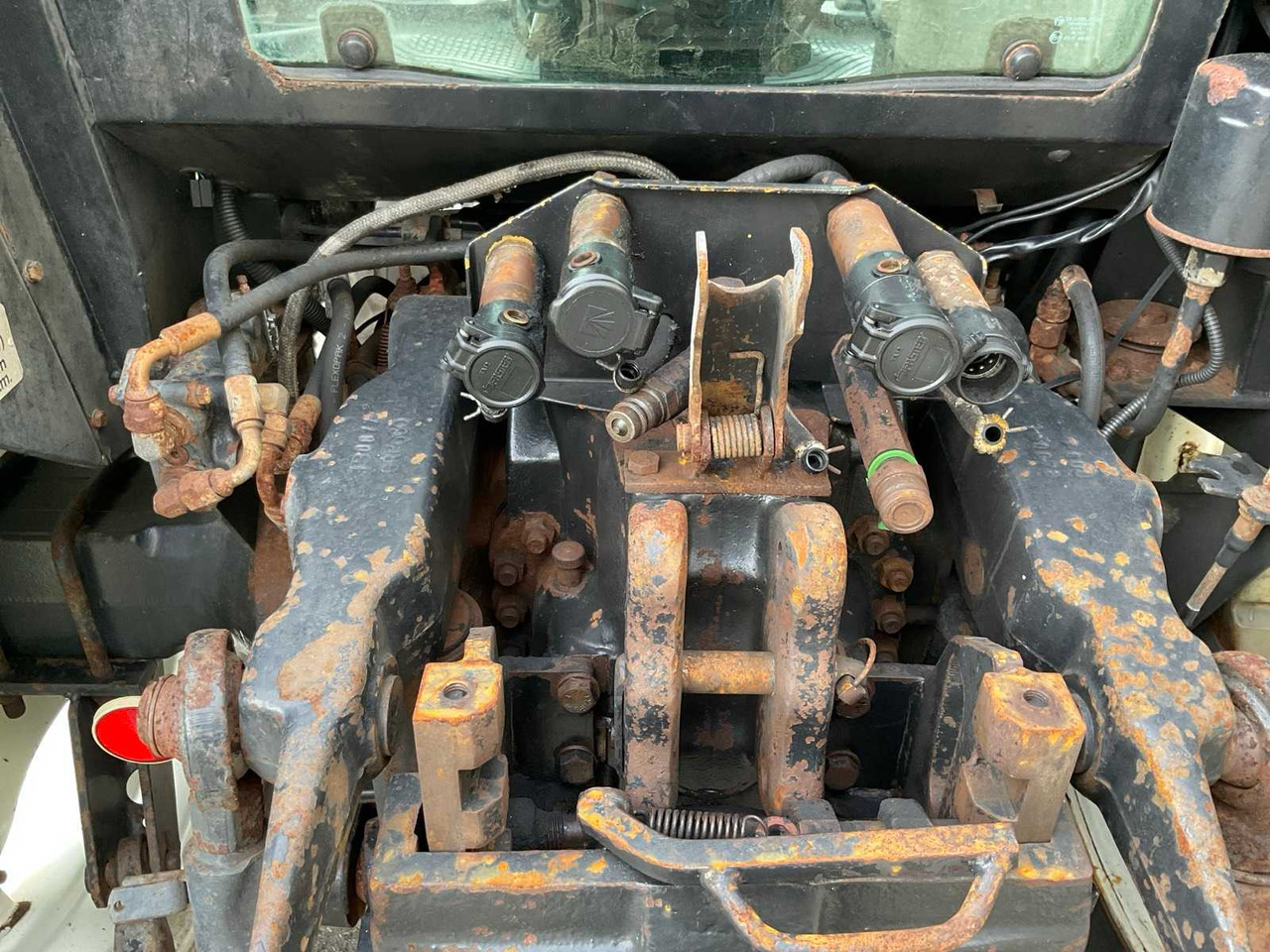 Tracteur agricole 1996 VALMET 6400 HI-TROL ALL-WHEEL DRIVE FARM TRACTOR: photos 14