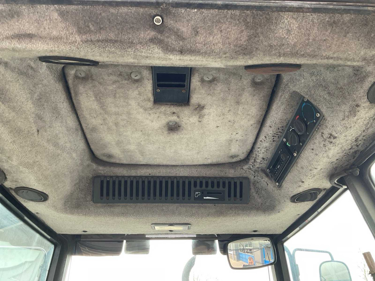 Tracteur agricole 1996 VALMET 6400 HI-TROL ALL-WHEEL DRIVE FARM TRACTOR: photos 16