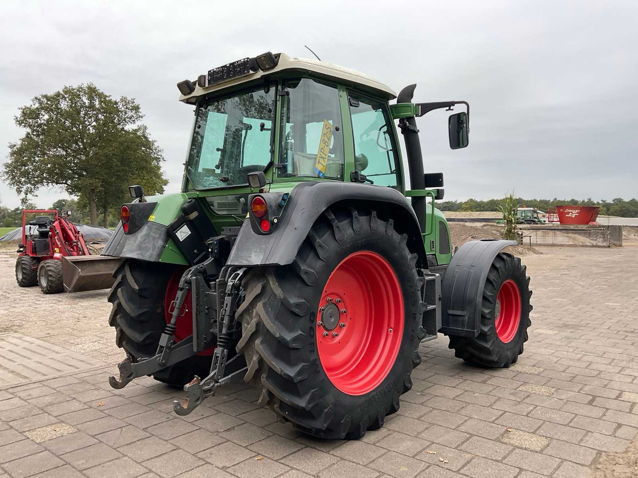 2000 FENDT FARMER 410 VARIO ALL-WHEEL DRIVE FARM TRACTOR - Tracteur agricole: photos 5 2000 FENDT FARMER 410 VARIO ALL-WHEEL DRIVE FARM TRACTOR - Tracteur agricole: photos 5