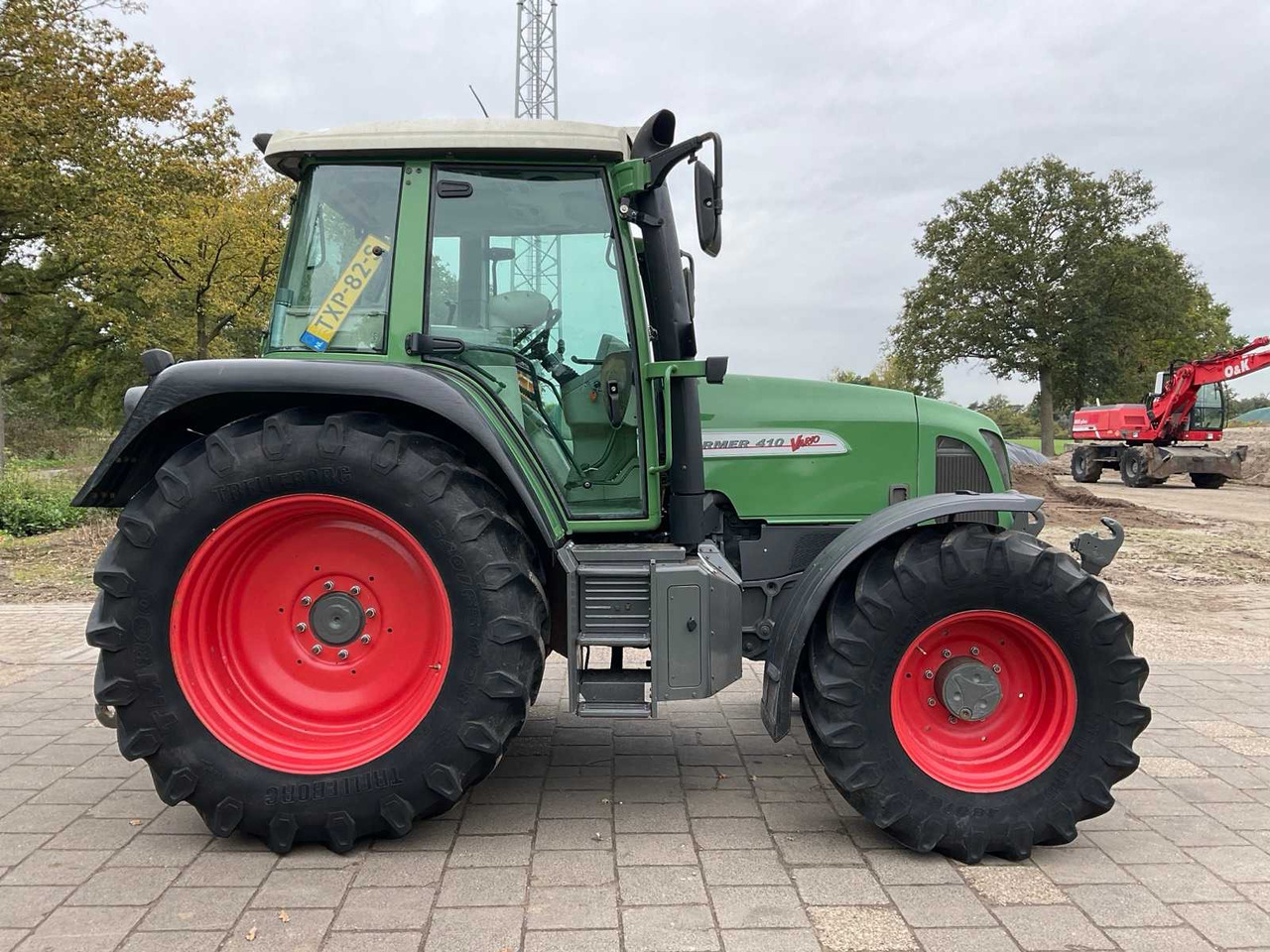 2000 FENDT FARMER 410 VARIO ALL-WHEEL DRIVE FARM TRACTOR - Tracteur agricole: photos 4 2000 FENDT FARMER 410 VARIO ALL-WHEEL DRIVE FARM TRACTOR - Tracteur agricole: photos 4
