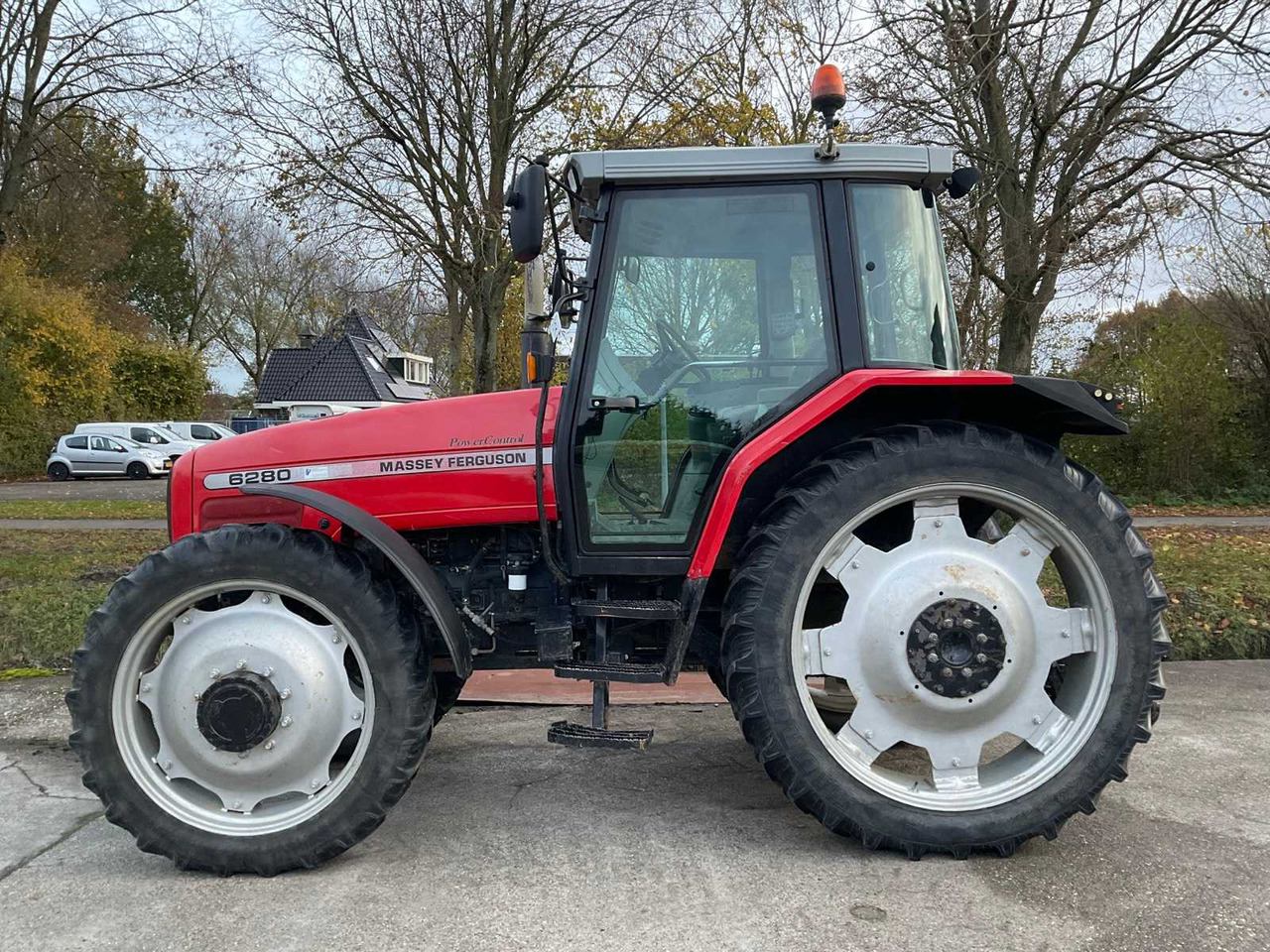 2002 MASSEY FERGUSON 6280 ALL-WHEEL DRIVE FARM TRACTOR - Tracteur agricole: photos 5 2002 MASSEY FERGUSON 6280 ALL-WHEEL DRIVE FARM TRACTOR - Tracteur agricole: photos 5