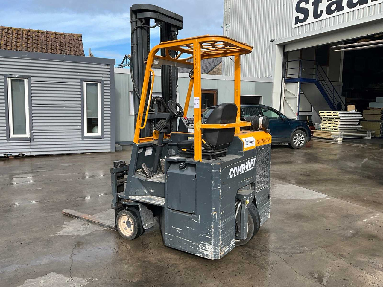 Chariot élévateur 2003 COMBILIFT C2500CB FORKLIFT 4-WAY: photos 9