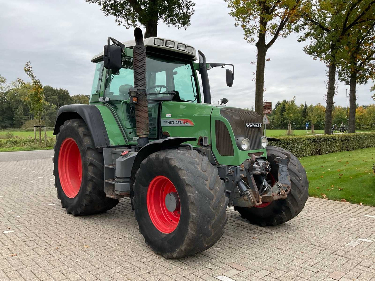 2008 FENDT 412 VARIO TMS ALL-WHEEL DRIVE AGRICULTURAL TRACTOR - Tracteur agricole: photos 3 2008 FENDT 412 VARIO TMS ALL-WHEEL DRIVE AGRICULTURAL TRACTOR - Tracteur agricole: photos 3