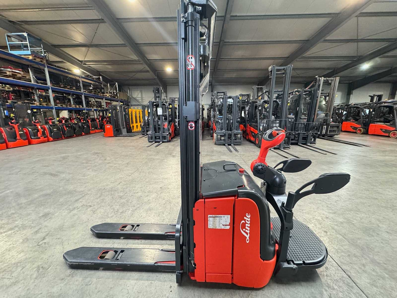 2012 SERVICE +UVV 09/2026 LINDE L16AP 1.600KG TRIPLEX 470CM PALLET TRUCK ANT 4.430 HOURS - Chariot élévateur: photos 1 2012 SERVICE +UVV 09/2026 LINDE L16AP 1.600KG TRIPLEX 470CM PALLET TRUCK ANT 4.430 HOURS - Chariot élévateur: photos 1