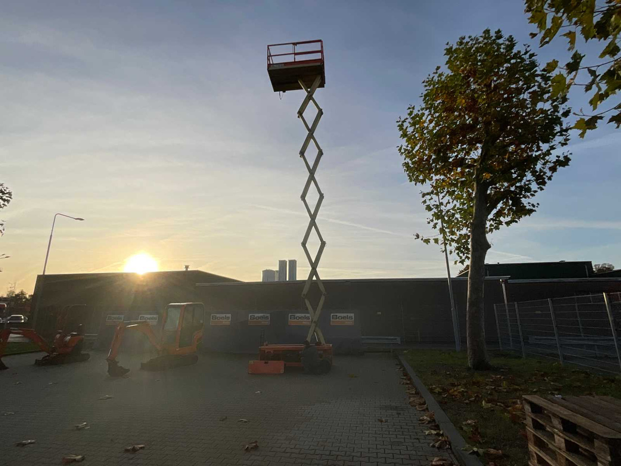 2013 HOLLAND LIFT HL-11816 AERIAL PLATFORM - Nacelle: photos 1 2013 HOLLAND LIFT HL-11816 AERIAL PLATFORM - Nacelle: photos 1