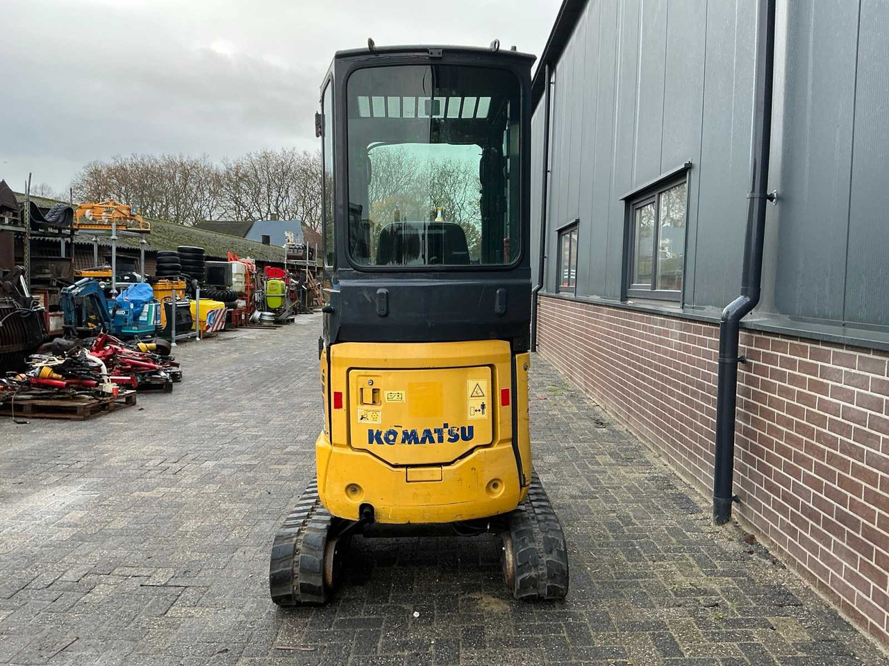 2014 KOMATSU 16R HS MINI EXCAVATOR - Mini pelle: photos 4 2014 KOMATSU 16R HS MINI EXCAVATOR - Mini pelle: photos 4