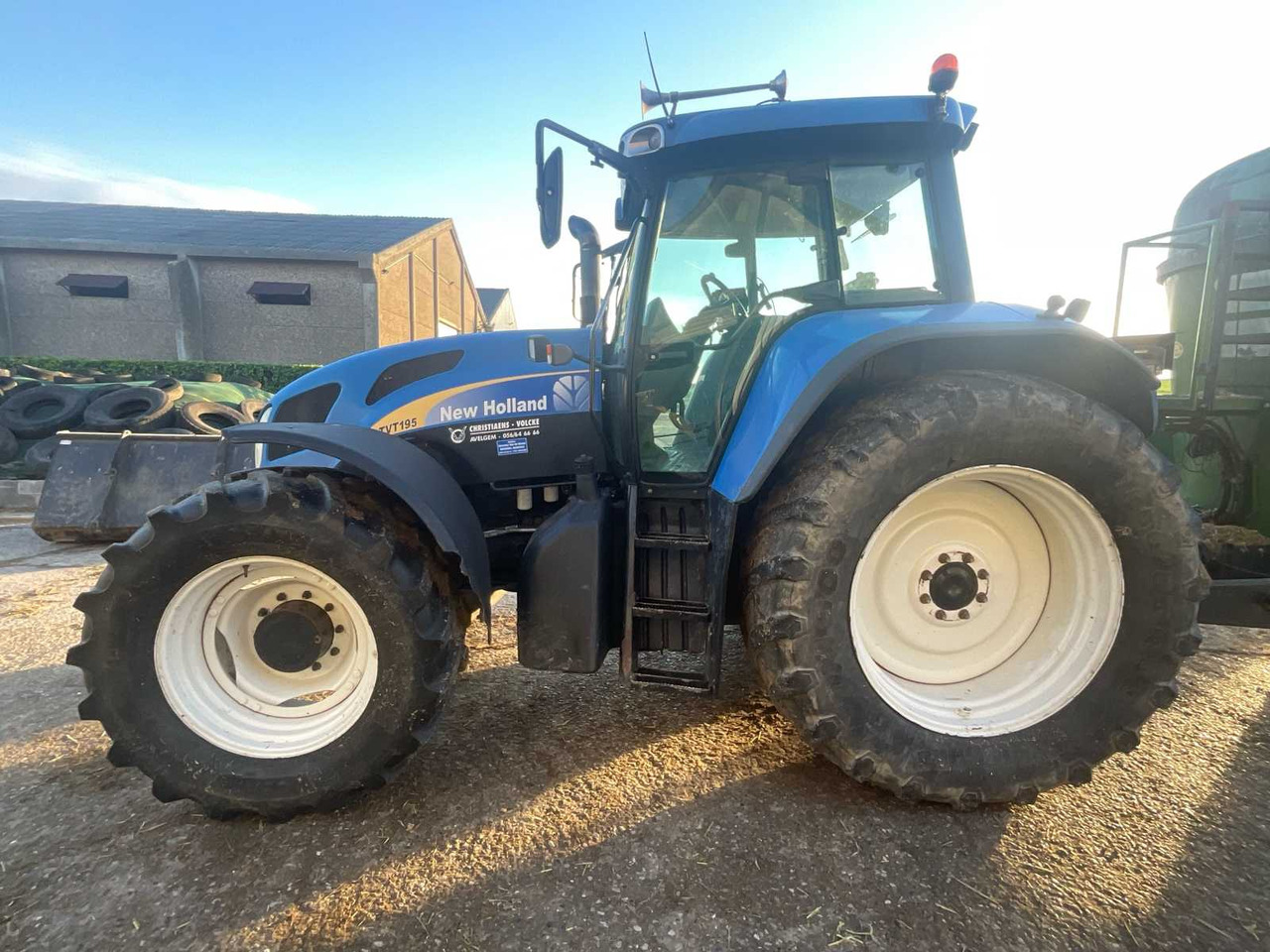2014 NEW HOLLAND TVT195 4WD AGRICULTURAL TRACTOR 4WD - Tracteur agricole: photos 2 2014 NEW HOLLAND TVT195 4WD AGRICULTURAL TRACTOR 4WD - Tracteur agricole: photos 2