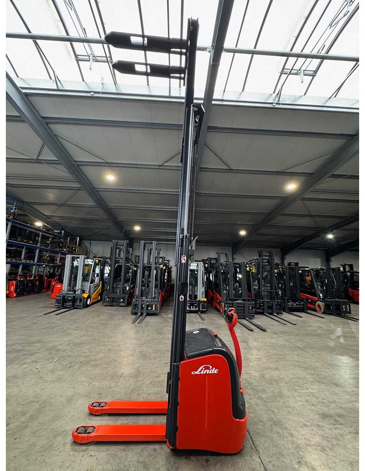 2014 SERVICE +UVV 09/2026 LINDE L14 1.400KG TRIPLEX 470CM PALLET TRUCK ANT 1.982 HOURS - Chariot élévateur: photos 2 2014 SERVICE +UVV 09/2026 LINDE L14 1.400KG TRIPLEX 470CM PALLET TRUCK ANT 1.982 HOURS - Chariot élévateur: photos 2