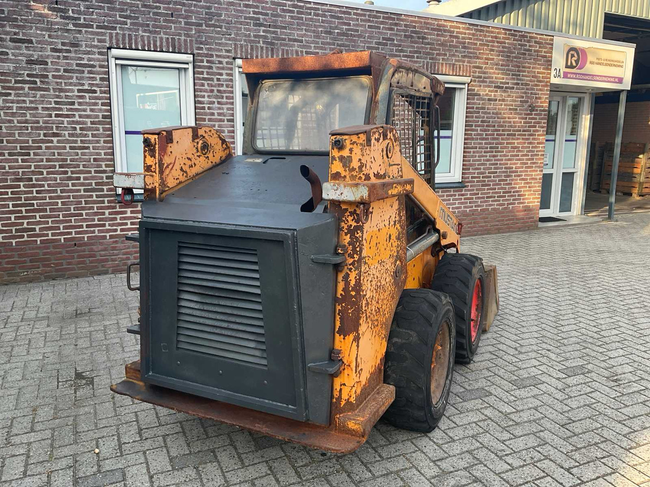 2015 MUSTANG 2044 SKID STEER LOADER - Chargeuse compacte sur chenilles: photos 5 2015 MUSTANG 2044 SKID STEER LOADER - Chargeuse compacte sur chenilles: photos 5