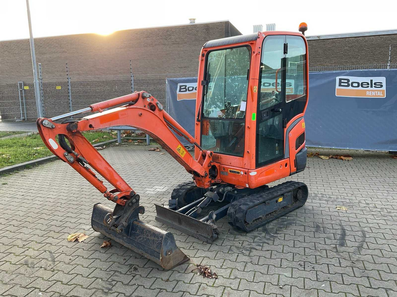2016 KUBOTA KX016-4G MINI EXCAVATOR - Mini pelle: photos 1 2016 KUBOTA KX016-4G MINI EXCAVATOR - Mini pelle: photos 1
