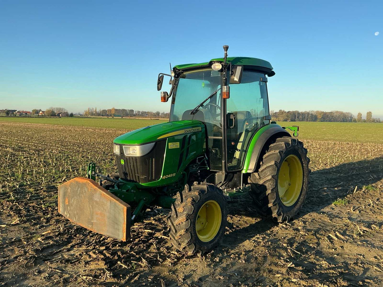 2017 JOHN DEERE 4049R FARM TRACTOR - Tracteur agricole: photos 1 2017 JOHN DEERE 4049R FARM TRACTOR - Tracteur agricole: photos 1