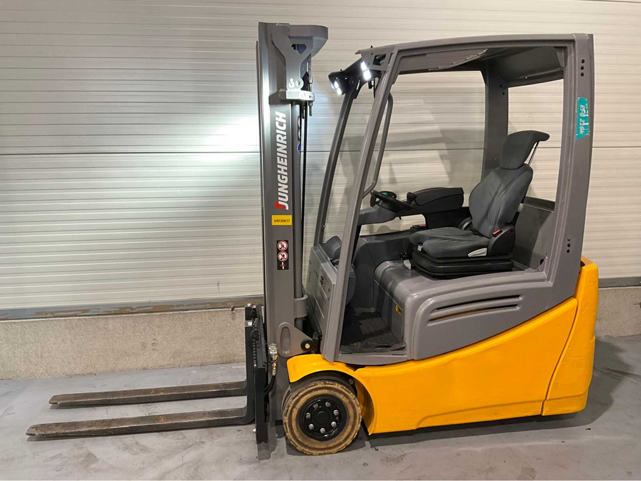 2017 JUNGHEINRICH EFG 216K FORKLIFT - Chariot élévateur: photos 2 2017 JUNGHEINRICH EFG 216K FORKLIFT - Chariot élévateur: photos 2