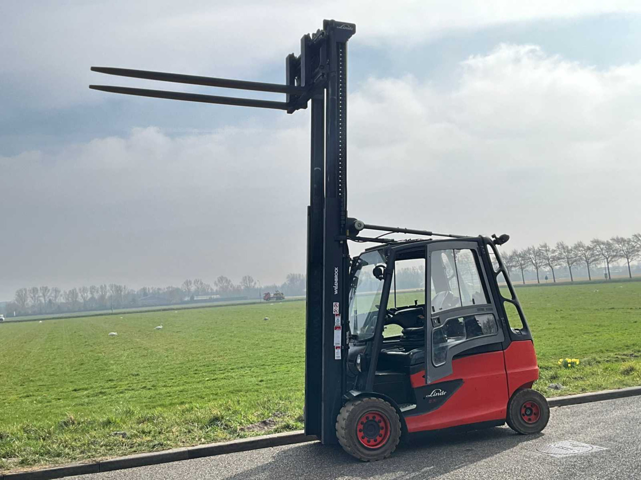 2017 LINDE E50HL 5000KG FORKLIFT TRUCK PACKED WITH OPTIONS - Chariot élévateur: photos 5 2017 LINDE E50HL 5000KG FORKLIFT TRUCK PACKED WITH OPTIONS - Chariot élévateur: photos 5