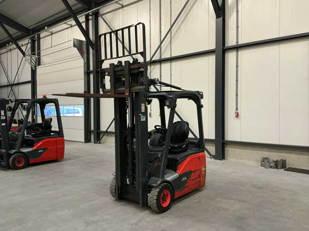 2018 LINDE E14-02 FORKLIFT - Chariot élévateur: photos 1 2018 LINDE E14-02 FORKLIFT - Chariot élévateur: photos 1