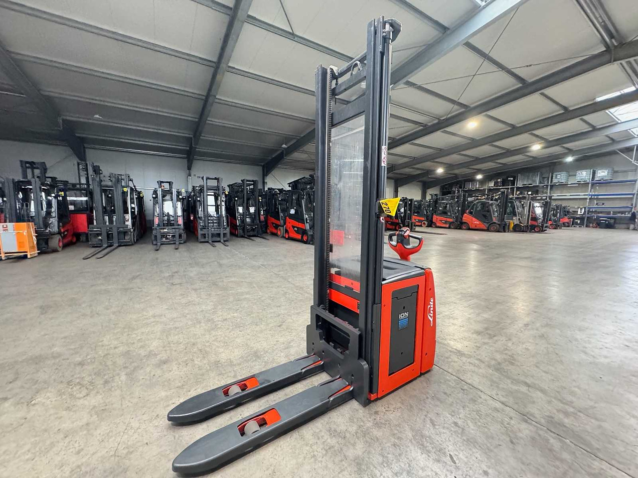 2018 SERVICE +UVV 09/2026 LINDE L14 LITHIUM LI-ION 1.400KG PALLET TRUCK ANT 2.300 HOURS - Chariot élévateur: photos 3 2018 SERVICE +UVV 09/2026 LINDE L14 LITHIUM LI-ION 1.400KG PALLET TRUCK ANT 2.300 HOURS - Chariot élévateur: photos 3