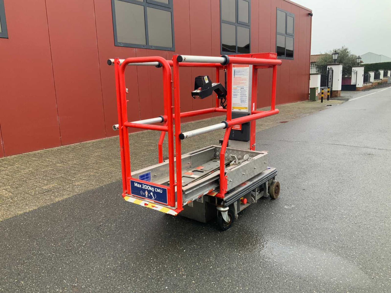 2019 JLG POWER TOWER NANO SP PLUS AERIAL WORK PLATFORM - Nacelle: photos 2 2019 JLG POWER TOWER NANO SP PLUS AERIAL WORK PLATFORM - Nacelle: photos 2