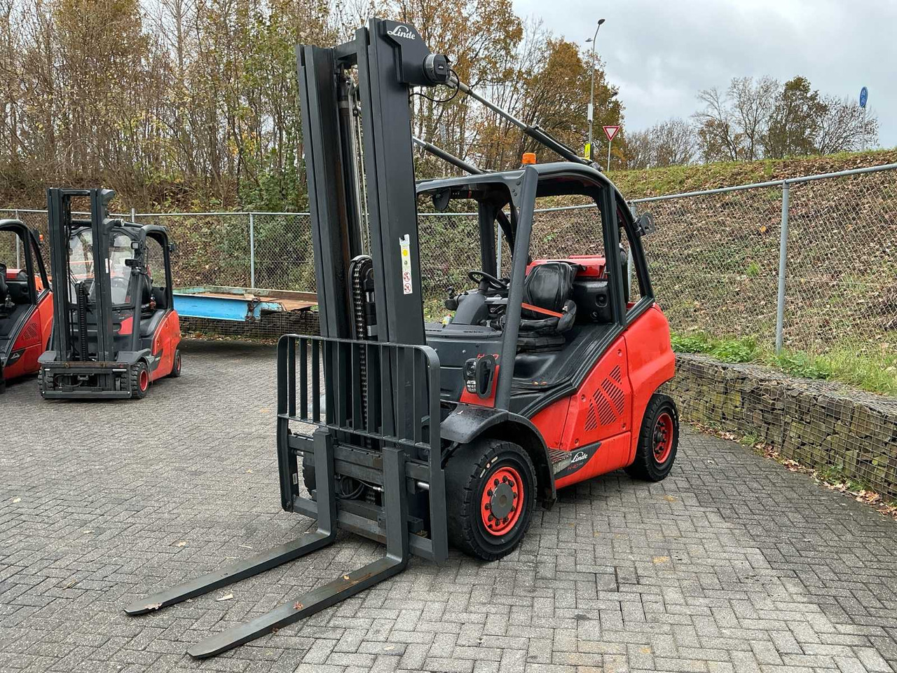 2019 LINDE H40T-02 FORKLIFT - Chariot élévateur: photos 1 2019 LINDE H40T-02 FORKLIFT - Chariot élévateur: photos 1