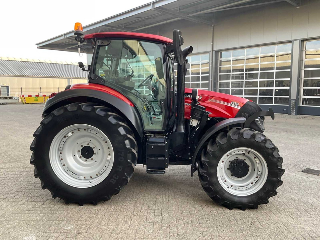 2021 CASE IH VESTRUM 110 CVXDRIVE ALL-WHEEL DRIVE FARM TRACTOR - Tracteur agricole: photos 5 2021 CASE IH VESTRUM 110 CVXDRIVE ALL-WHEEL DRIVE FARM TRACTOR - Tracteur agricole: photos 5