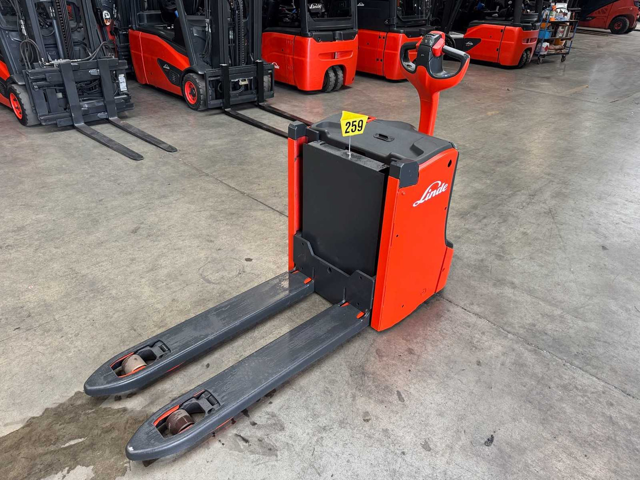 2021 LINDE T16L PALLET TRUCK ANT STACKER INITIAL STROKE 1,675 HOURS - Chariot élévateur: photos 3 2021 LINDE T16L PALLET TRUCK ANT STACKER INITIAL STROKE 1,675 HOURS - Chariot élévateur: photos 3