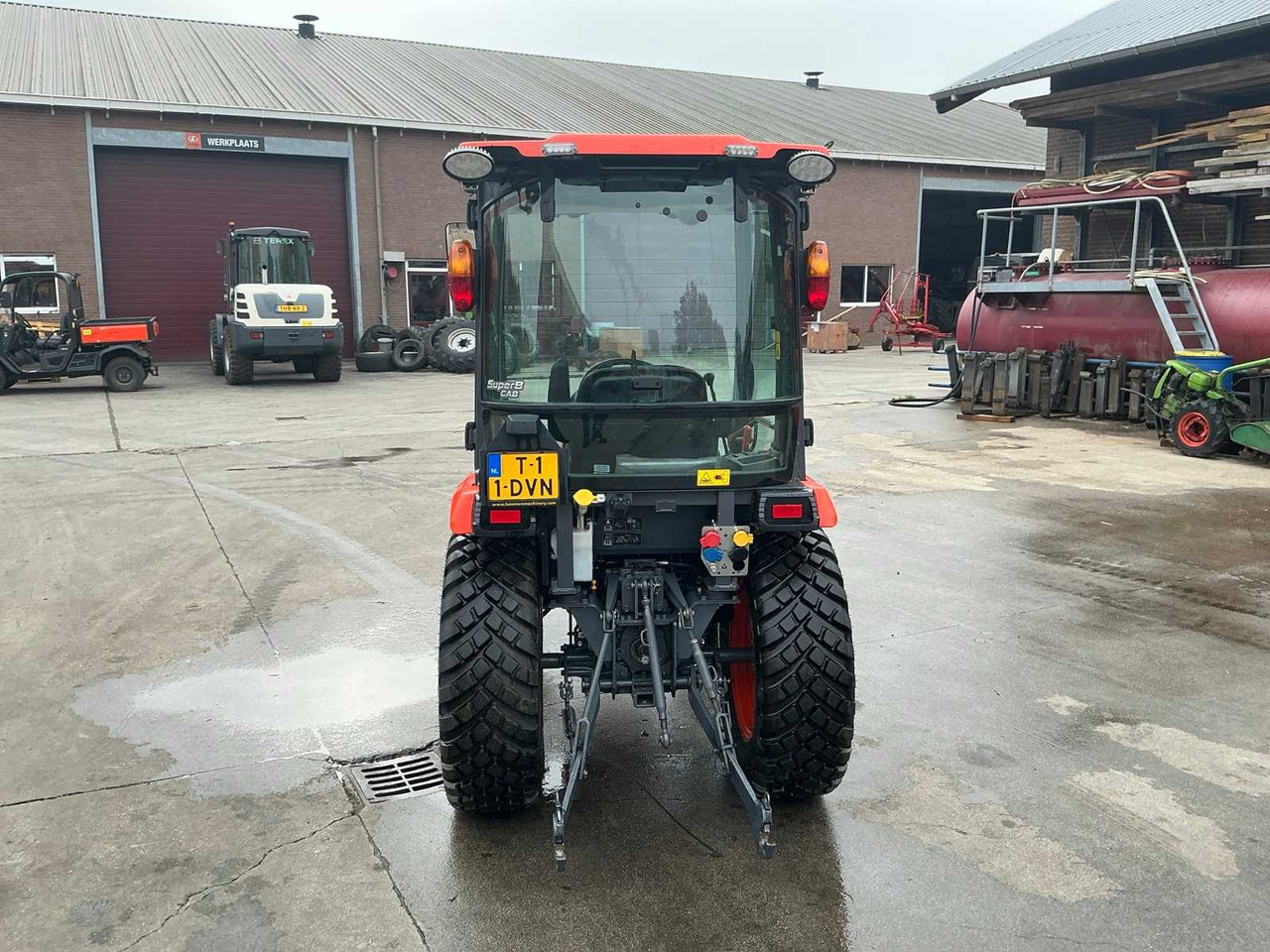 2022 KUBOTA B2261 FOUR WHEEL DRIVE FARM TRACTOR - Tracteur agricole: photos 3 2022 KUBOTA B2261 FOUR WHEEL DRIVE FARM TRACTOR - Tracteur agricole: photos 3