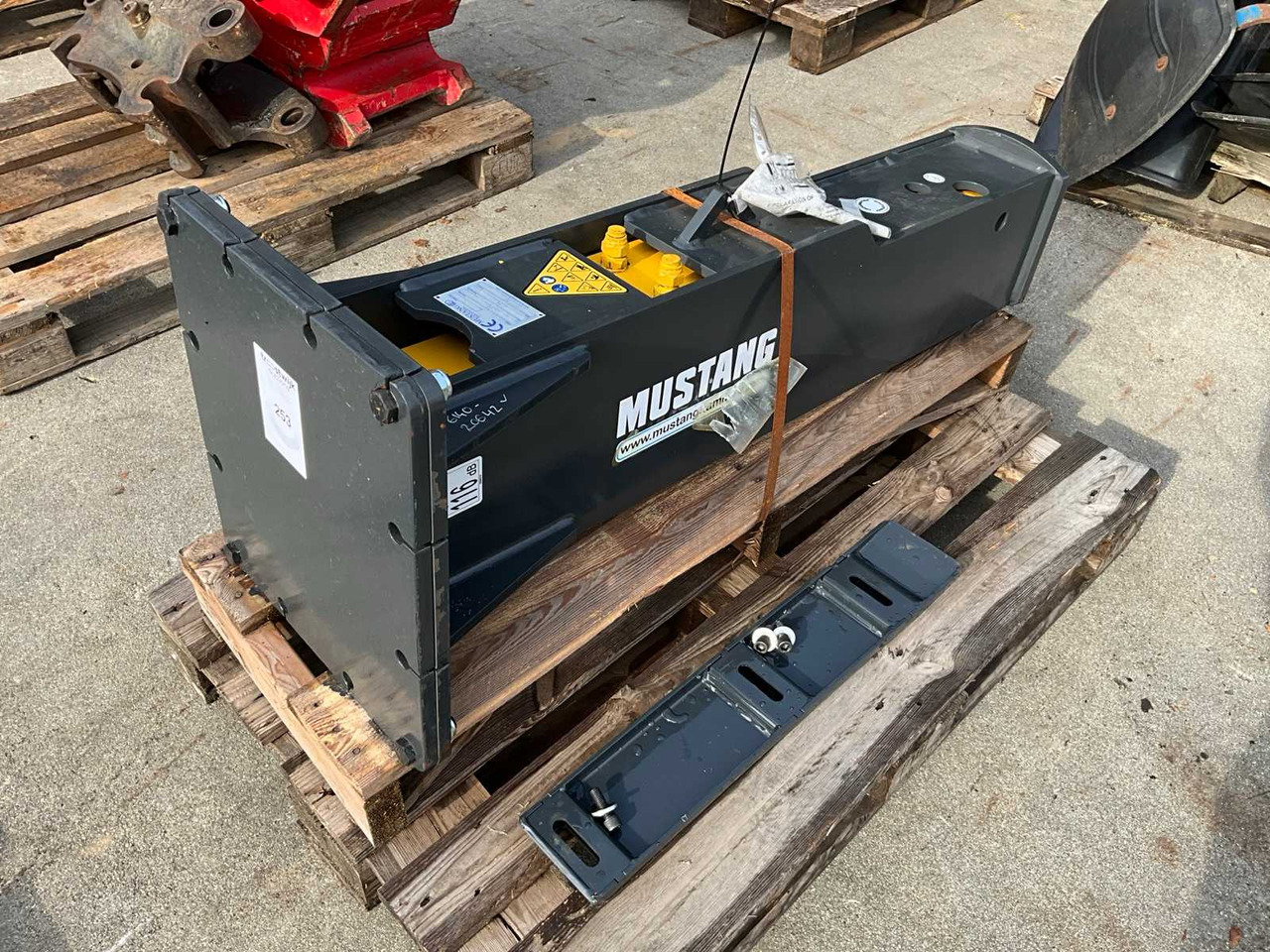 Mustang HM702 - Accessoire pour Engins de chantier: photos 4 Mustang HM702 - Accessoire pour Engins de chantier: photos 4