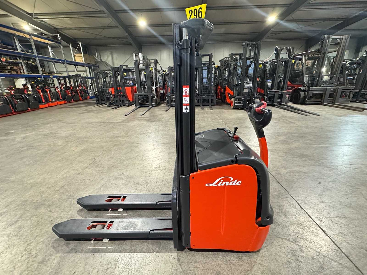 BATTERY 2020 LINDE L14 1.400KG PALLET TRUCK STACKER ANT STACKER - Chariot élévateur: photos 5 BATTERY 2020 LINDE L14 1.400KG PALLET TRUCK STACKER ANT STACKER - Chariot élévateur: photos 5