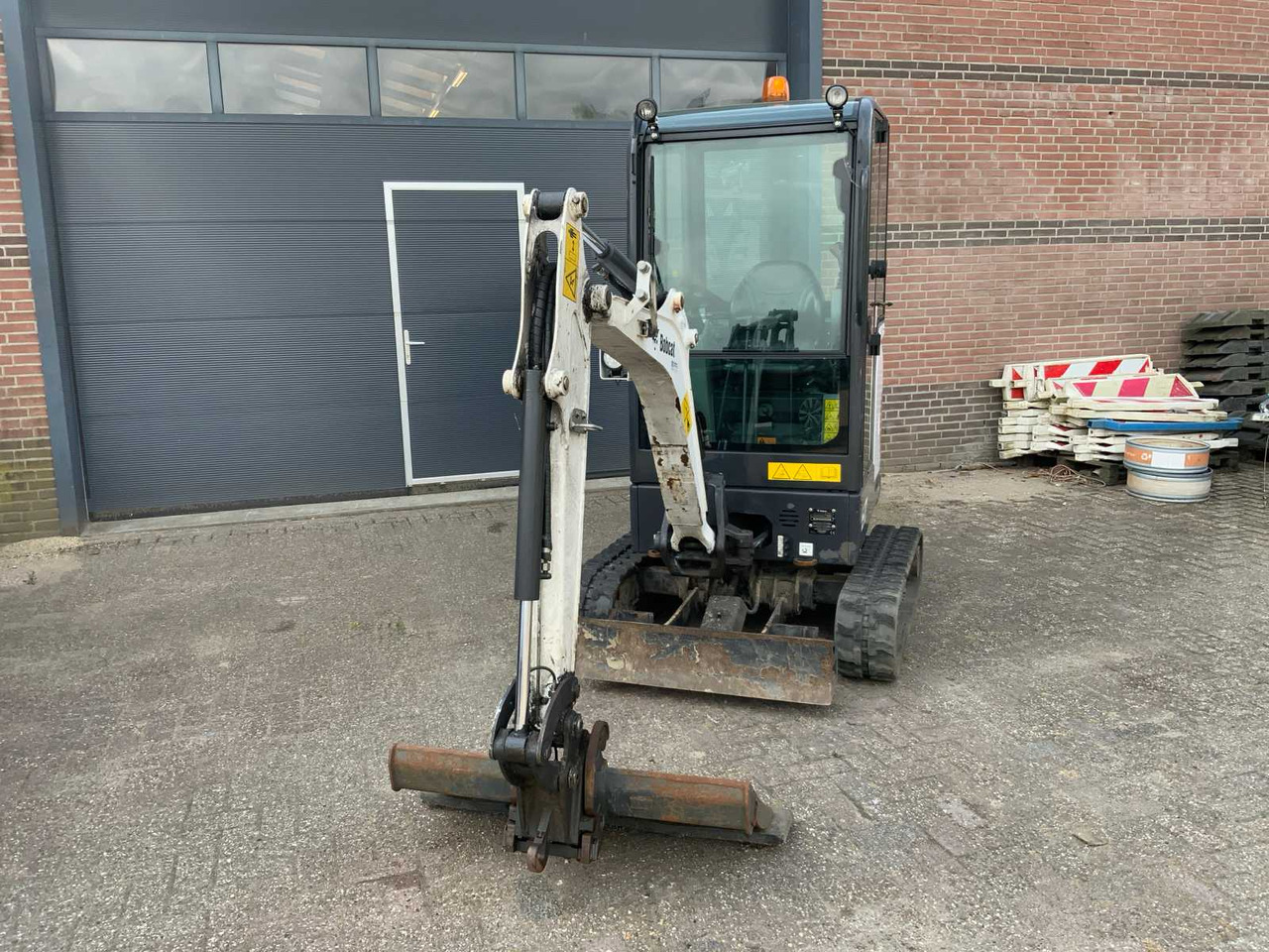 Bobcat E17 - Mini pelle: photos 3 Bobcat E17 - Mini pelle: photos 3