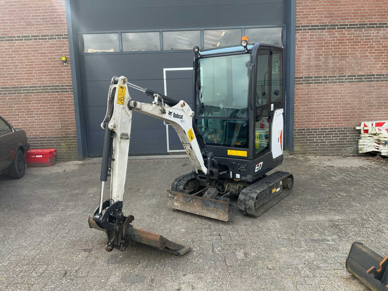 Bobcat E17 - Mini pelle: photos 1 Bobcat E17 - Mini pelle: photos 1