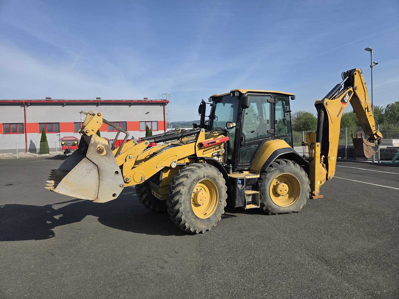 CATERPILLAR 444 F2 - Tractopelle: photos 4 CATERPILLAR 444 F2 - Tractopelle: photos 4