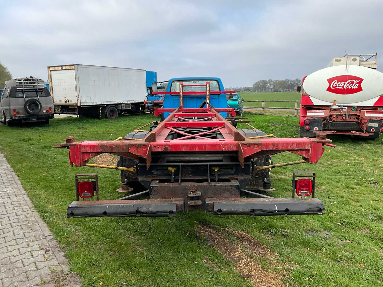 FORD - - F700 - TRUCK - Camion: photos 4 FORD - - F700 - TRUCK - Camion: photos 4