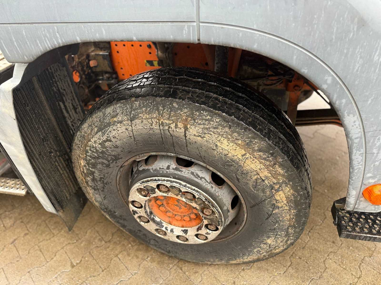 MAN - TGA 26.414 FDC - TRUCK - 2003 - Camion: photos 5 MAN - TGA 26.414 FDC - TRUCK - 2003 - Camion: photos 5