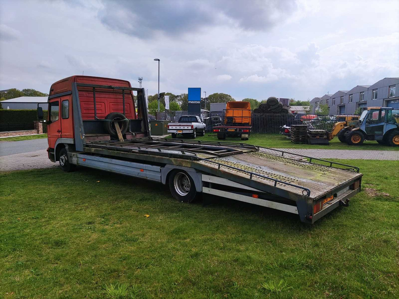 MERCEDES-BENZ - 1999 - TRUCK - Camion: photos 3 MERCEDES-BENZ - 1999 - TRUCK - Camion: photos 3