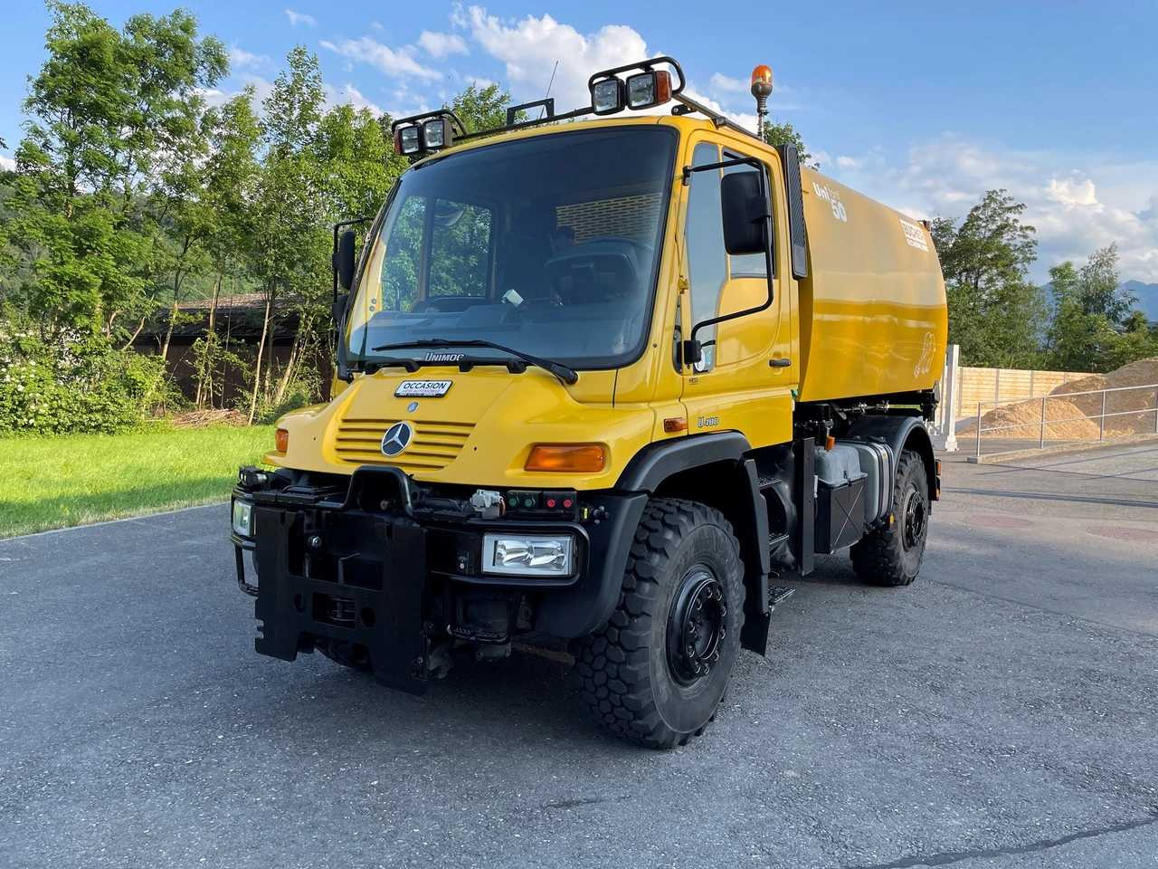 MERCEDES-BENZ - UNIMOG - 2001 - KOMMOBIL (UNIMOG) U400 - Camion: photos 2 MERCEDES-BENZ - UNIMOG - 2001 - KOMMOBIL (UNIMOG) U400 - Camion: photos 2